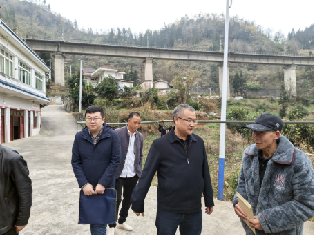 心系群众深情厚意暖民心——省统计局党组书记王文忠一行赴织金县熊家场镇调研乡村振兴工作开展“双联双促”活动179.png